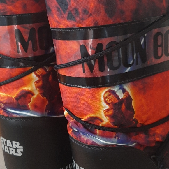 🔥Star wars Moon Boots Women (8)/ Kids(6) - Picture 7 of 10